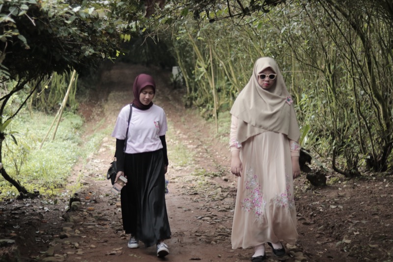 Gallery Photo - Momen Manis