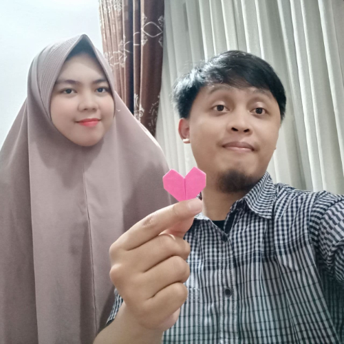 Gallery Photo - Momen Manis